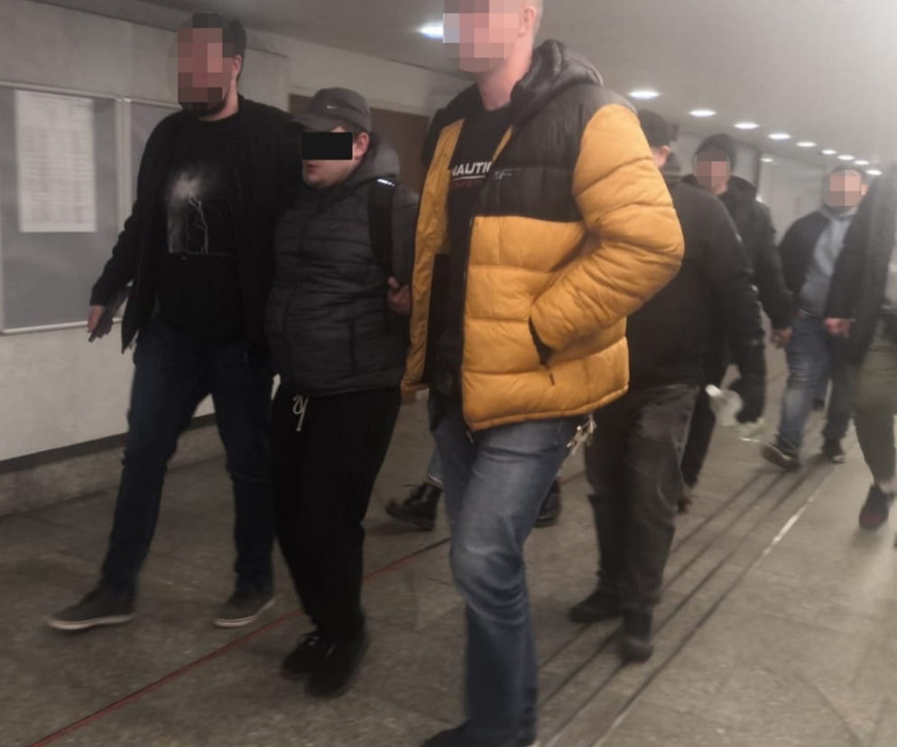 Chciał rozjechać policjantkę po Dworcem Centralnym. Policja złapała sprawcę