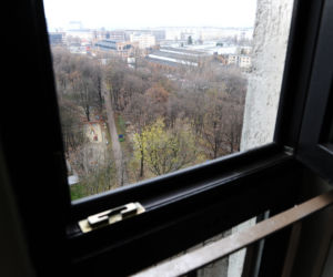 Igor skoczył z 13. piętra wieżowca w Śródmieściu