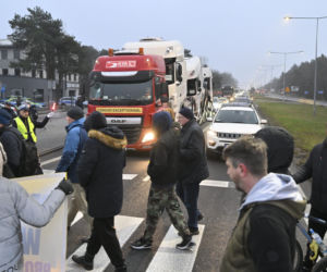 Mają dość korków, chcą buspas. W godzinach szczytu protestowali na pasach
