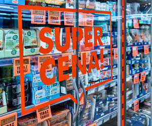 Zarobki w Biedronce poszły w górę. Tyle można zarobić w 2025 roku.