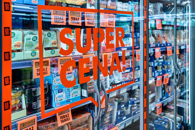 Zarobki w Biedronce poszły w górę. Tyle można zarobić w 2025 roku.