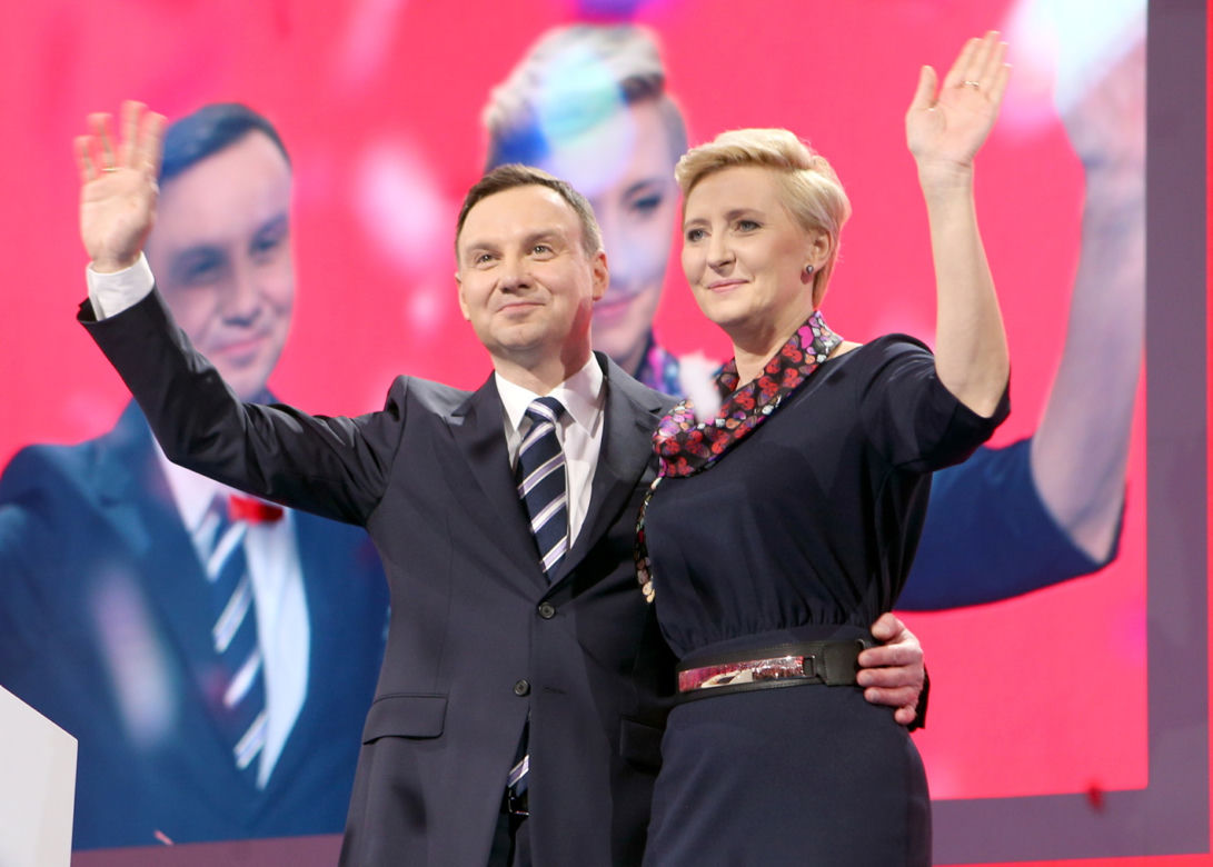 Agata Duda powinna zmienić fryzurę! Stylista radzi pierwszej damie