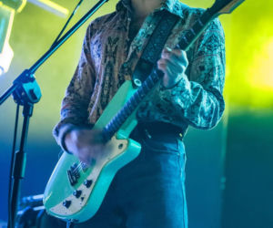 Skrupulatnie wyreżyserowany groteskowy spektakl okraszony nutą surrealizmu – Avatar zawładną Warszawą [RELACJA]