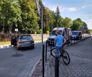 Wypadek w Nowym Sączu! Osobówka zderzyła się ze skuterem