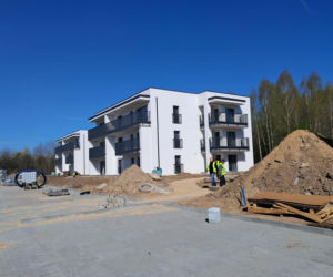 Starachowice. Budowa nowych bloków przy Polnej. Klucze trafią do mieszkańców już w wakacje