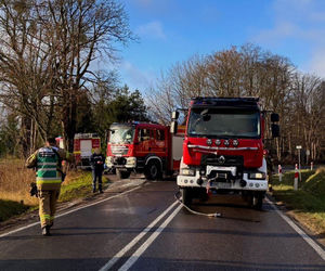 Cysterna przewróciła się na krajowej szesnastce