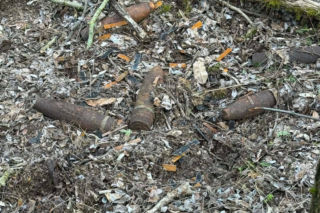 Arsenał w lesie koło Leszna. Saperzy wywozili go na raty