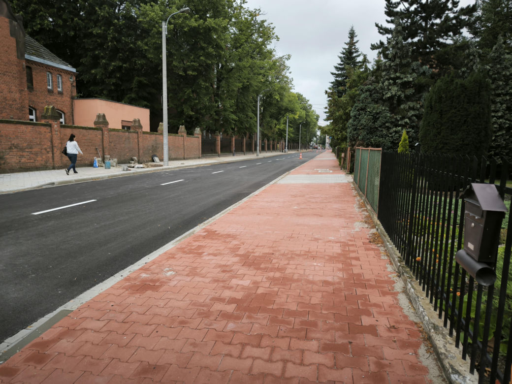 Końcówka remontu ulicy Racławickiej w Lesznie 