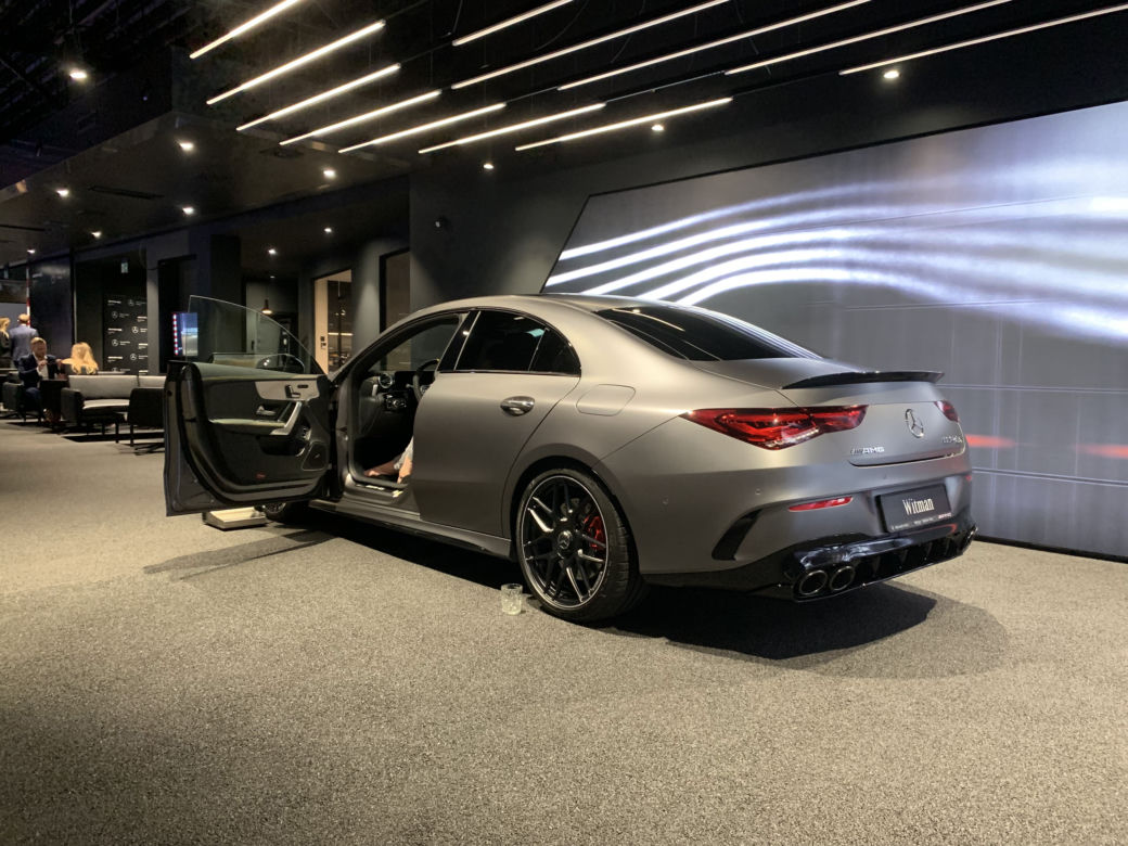 Premiery AMG w AMG Brand Center