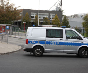 Zamknęli pętlę autobusową przez tajemniczy bidon. Interwencja pirotechników trwała kilka godzin
