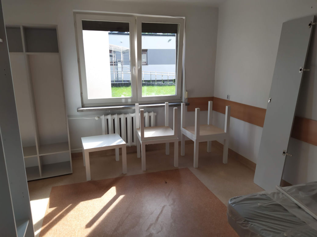 Zobacz wnętrze nowego domu dla uchodźców w Siedlcach w dawnym akademiku UPH