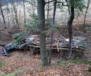 Groźny wypadek w Izdebkach. Ciągnik przygniótł mężczyznę