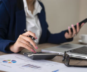 Darmowe konto bankowe dla seniora. Sprawdź, gdzie czają się największe pułapki