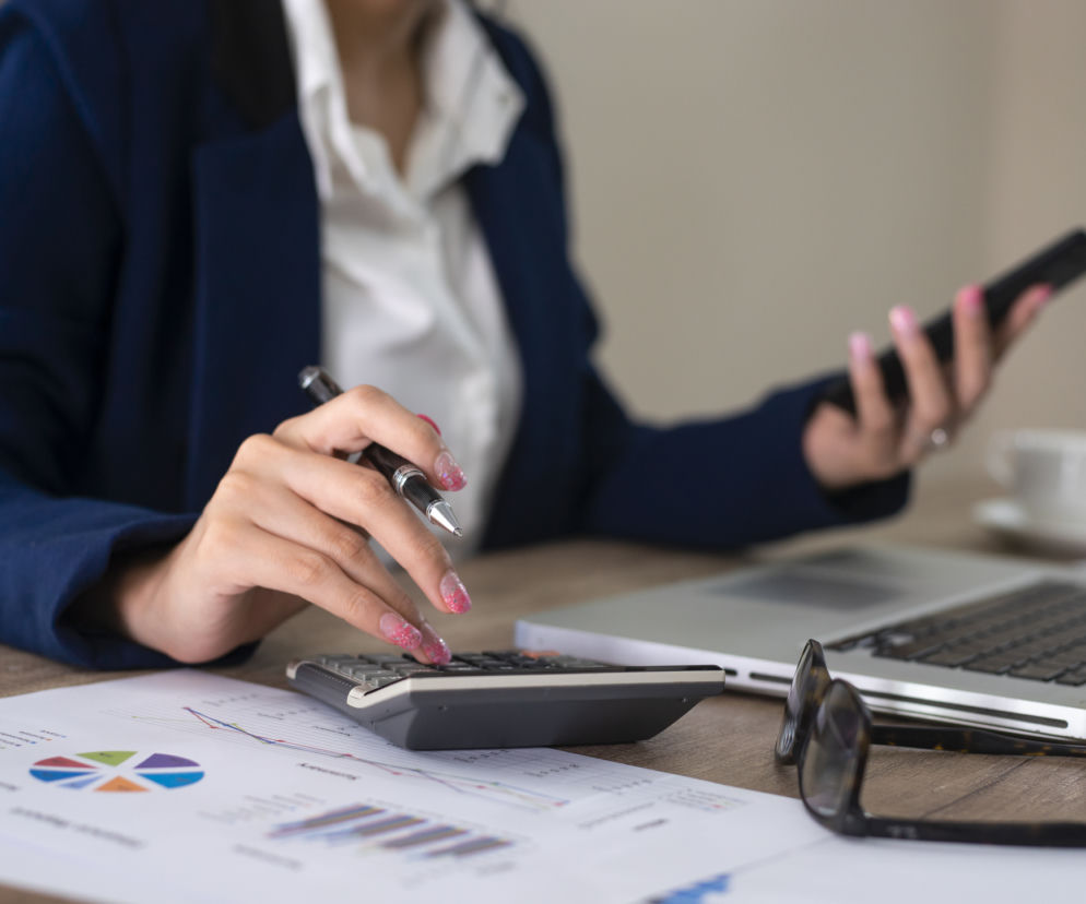 Darmowe konto bankowe dla seniora. Sprawdź, gdzie czają się największe pułapki