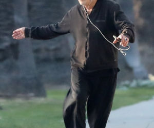 81-letni Al Pacino przyłapany jak tańczy na ulicy. Myśli, że gra w Zapachu kobiety?