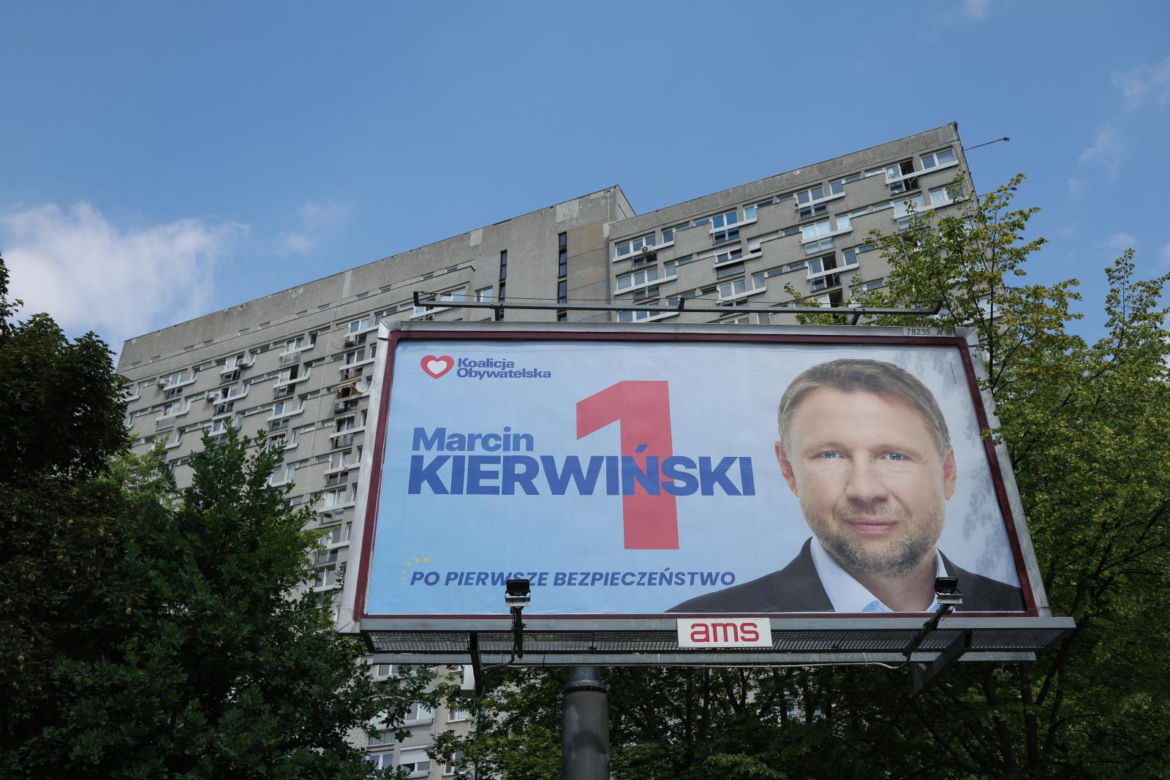 Plakaty wyborcze przed wyborami do Parlamentu Europejskiego 2024