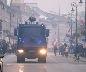 Policjanci zabezpieczali Marsz Niepodległości