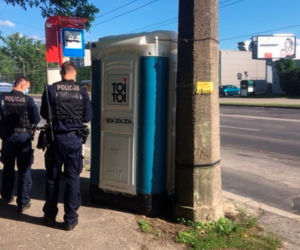 Poprawiali...TOI TOI-a po wandalu. Nietypowa interwencja policji w Lublinie