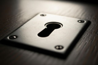 Delegalizacja partii Brauna. Czy rosyjskie pieniądze wpłyną na przyszłość Konfederacji?