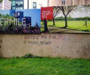 Widzew nosi czapkę z dupki od chleba, a ŁKS je komary... Derby Łodzi na murach