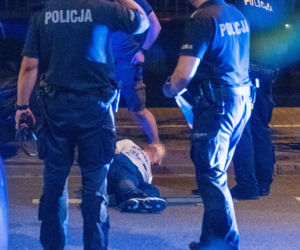 Pod prąd wąskimi uliczkami. Policyjny pościg w Warszawie