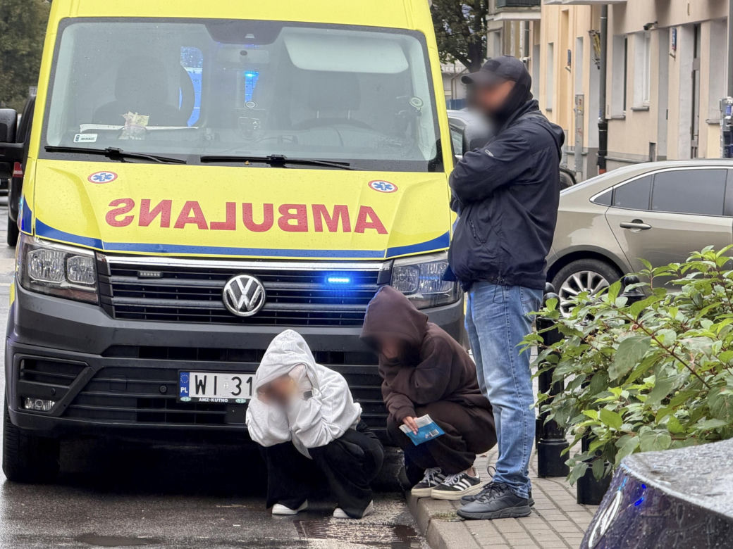 Atak z nożem przed szkołą policealną w Warszawie na ul.Mińskiej