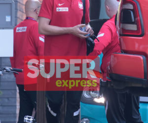 Wojciech Szczęsny z papierosem w ustach przed meczem Polska - Hiszpania