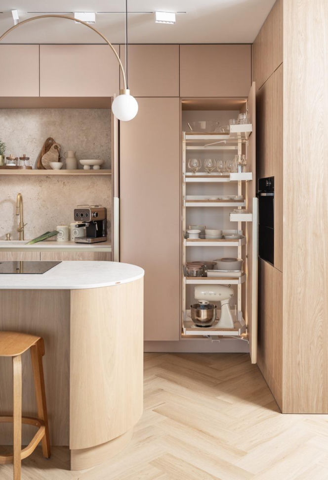 Kaszmirowa kuchnia z drewnem