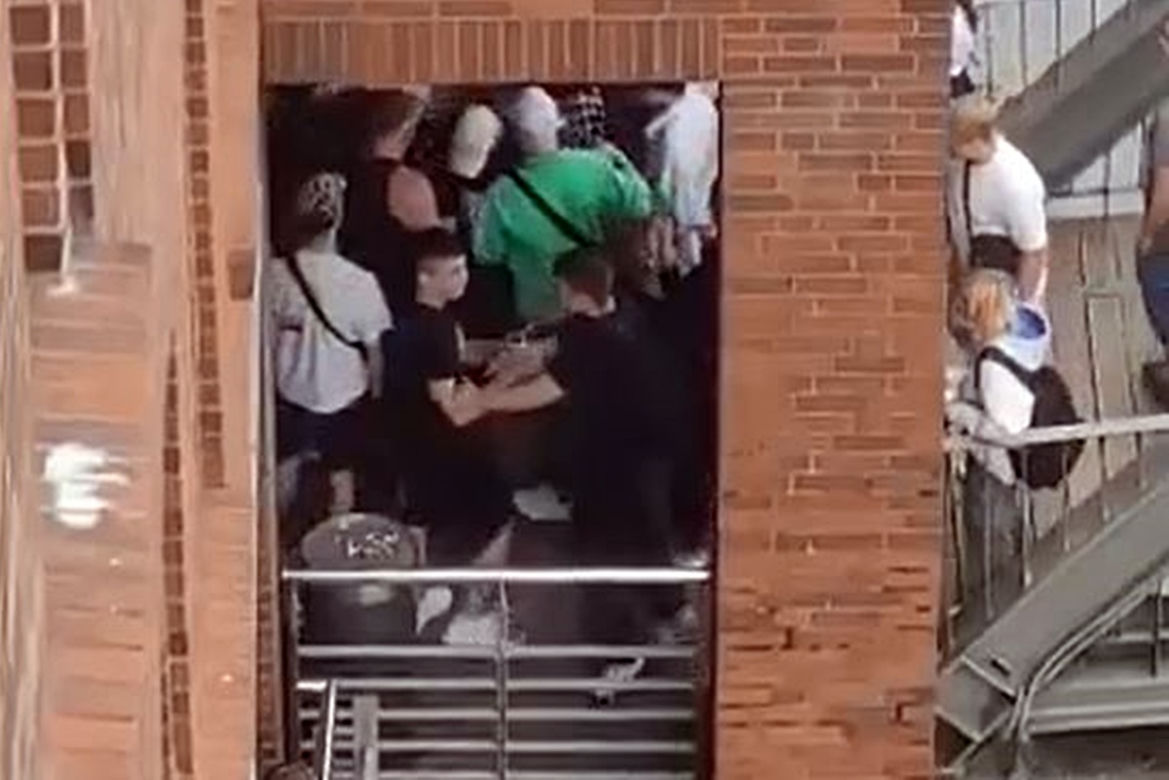 Bielsko-Biała. Bijatyka przed Galerią Sfera. Są zatrzymani
