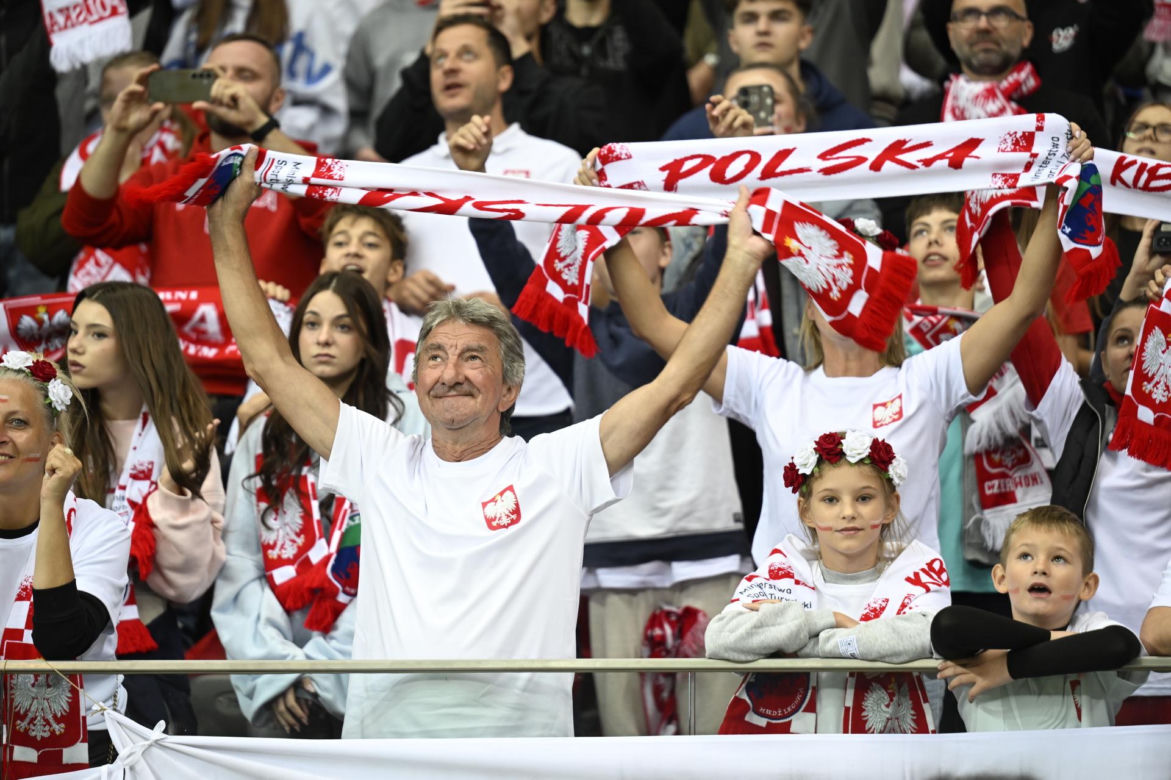 Kibice na meczu Polska - Rumunia. Znajdź się na zdjęciach z Narodowego!