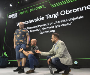 Warszawskie Targi Obronne. Scena Biała Blok z Pierwszej Pomocy pt. „Karetka dojedzie za 12 minut, nie masz tyle czasu”