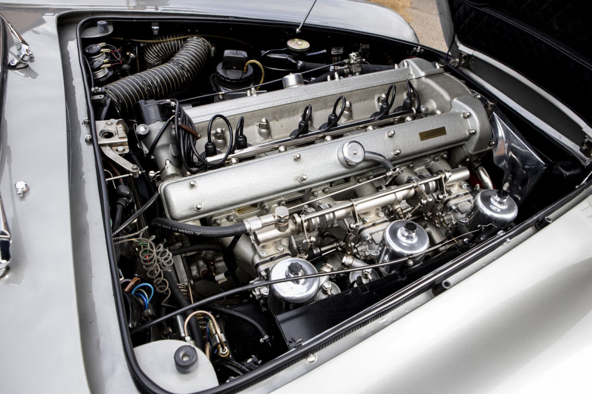 Oryginalny Aston Martin DB5 Jamesa Bonda