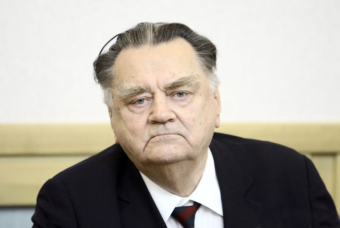 Olszewski ma wreszcie pomnik