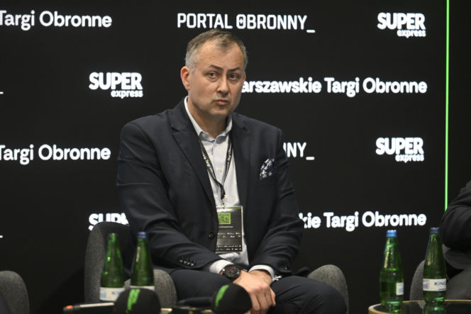 Warszawskie Targi Obronne.. Scena Niebieska Jak w czasie kryzysu zapewnić łączność satelitarną instytucjom państwa i instytucjom rządowym? Budowa suwerennego systemu: potrzeby oraz krajowe zdolności przemysłowe.