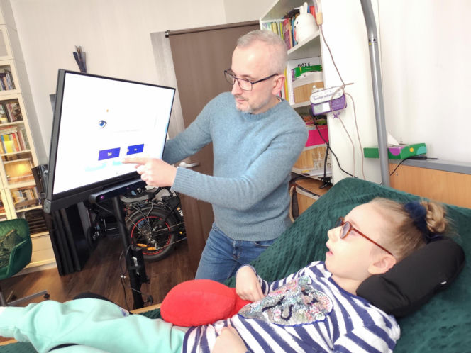 Jej serduszko nagle się zatrzymało. 10-letnia Inga jest uwięziona we własnym ciele. "Wiemy, że ona wszystko słyszy"