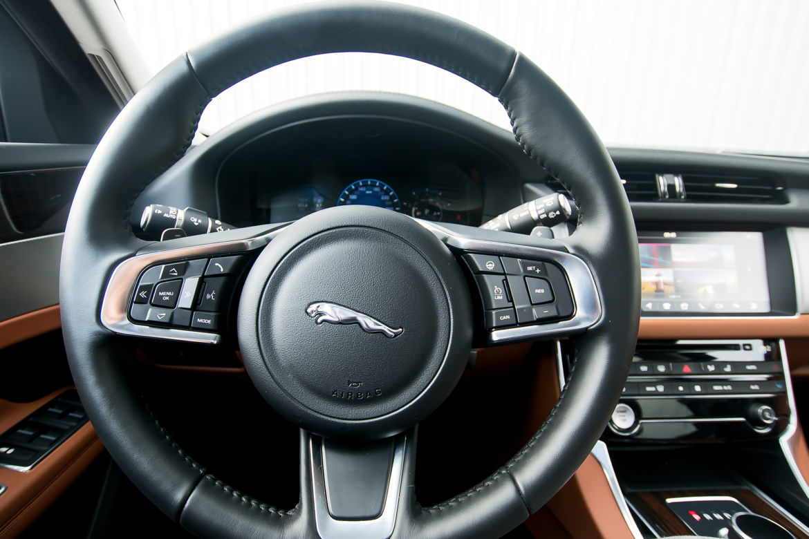 Jaguar XF Sportbrake 2.0 i4P 250 KM RWD