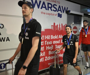 Złoci siatkarze po perypetiach wrócili do Polski