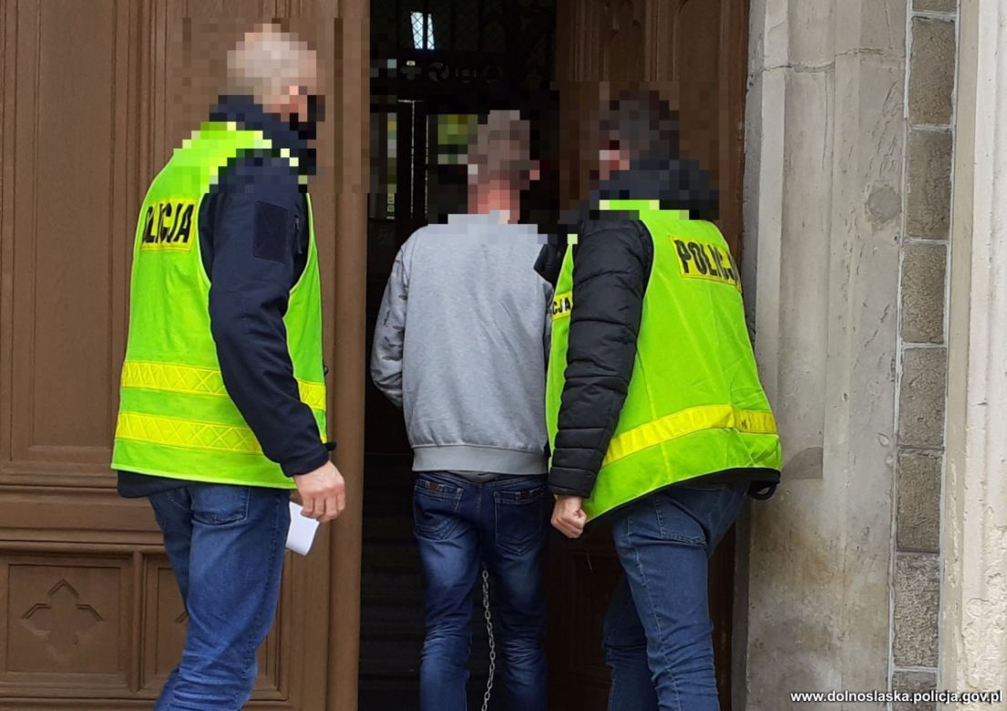 Złodziej miał rozmach. Ukradł 4 auta w jeden weekend