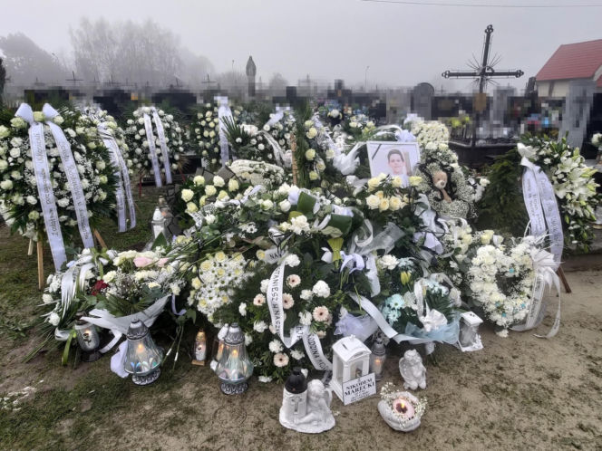 Pogrzeb 11-letniego aktora. Nikodem Marecki spoczął w białej trumnie. Żegnały go tłumy