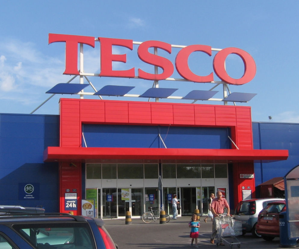 Tesco zamyka swój supermarket! W całej Polsce znikną 32 sklepy