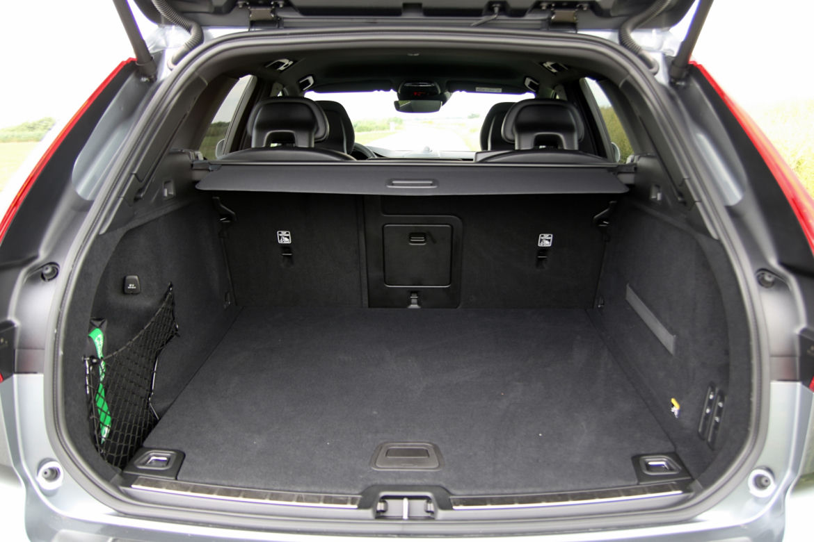 Volvo XC60 T6 AWD R-Design