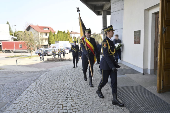 Pogrzeb strażnika miejskiego z Warszawy. Krzysztof zmarł na służbie