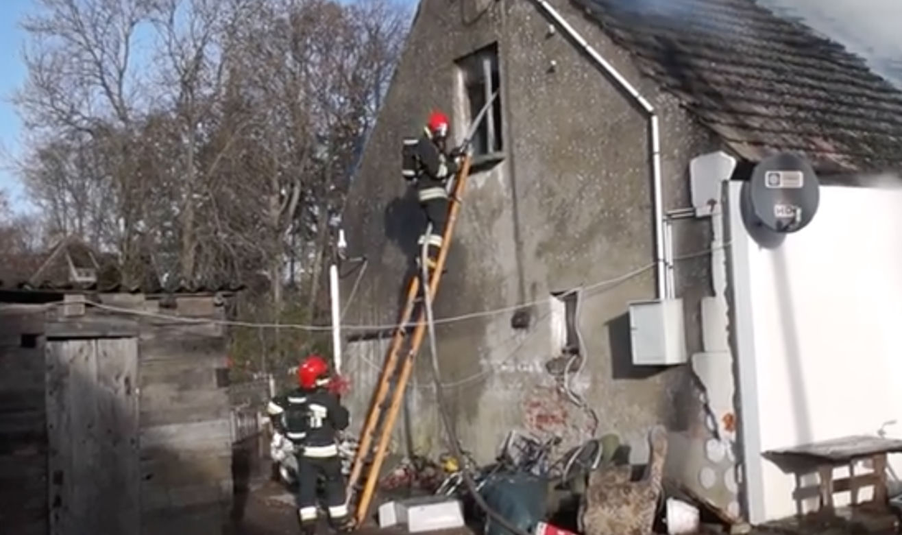 Przez pożar u sąsiadów stracili dom i cały dorobek życia