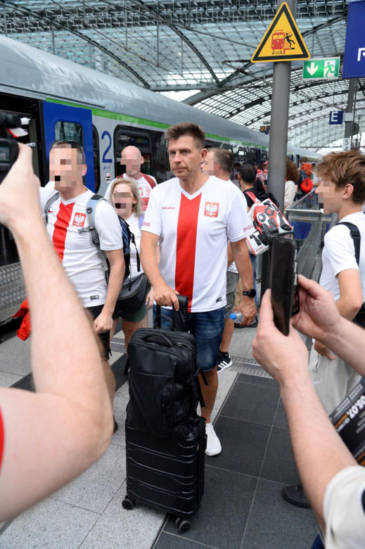 Ryszard Petru z ukochaną przyjechali na mecz Polaków