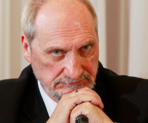 Macierewicz najgorszym ministrem