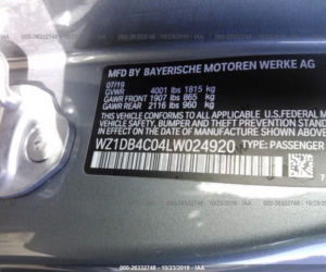 Podkręcił nową Toyotę Suprę i przydzwonił w drzewo
