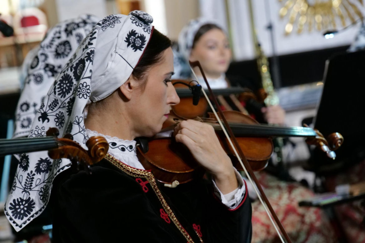Występ zespołu Mazowsze w Starachowicach