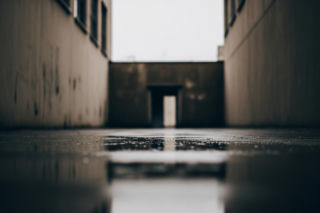 Myślenice: Tragiczny finał interwencji. Co poprzedziło strzały policji?