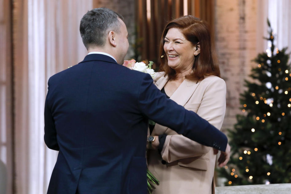 Katarzyna Dowbor obsypana kwiatami w "Pytaniu na śniadanie"