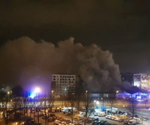 Gigantyczny pożar Lidla na Bielanach